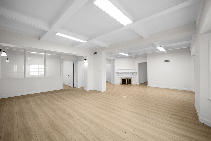 More Photos Of 2823 W 8th St, Los Angeles Office For Lease