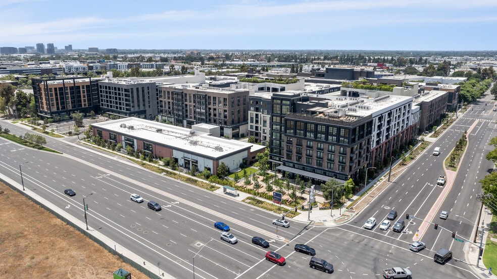 More Photos Of 2010 E Warner Ave, Santa Ana Apartments For Lease