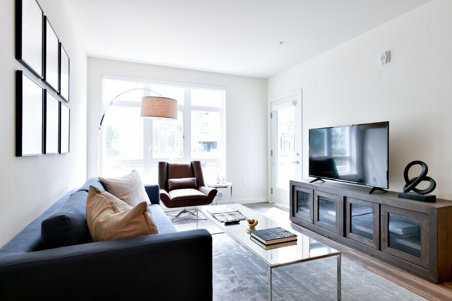 More Photos Of 3093 Broadway, Oakland Apartments For Lease