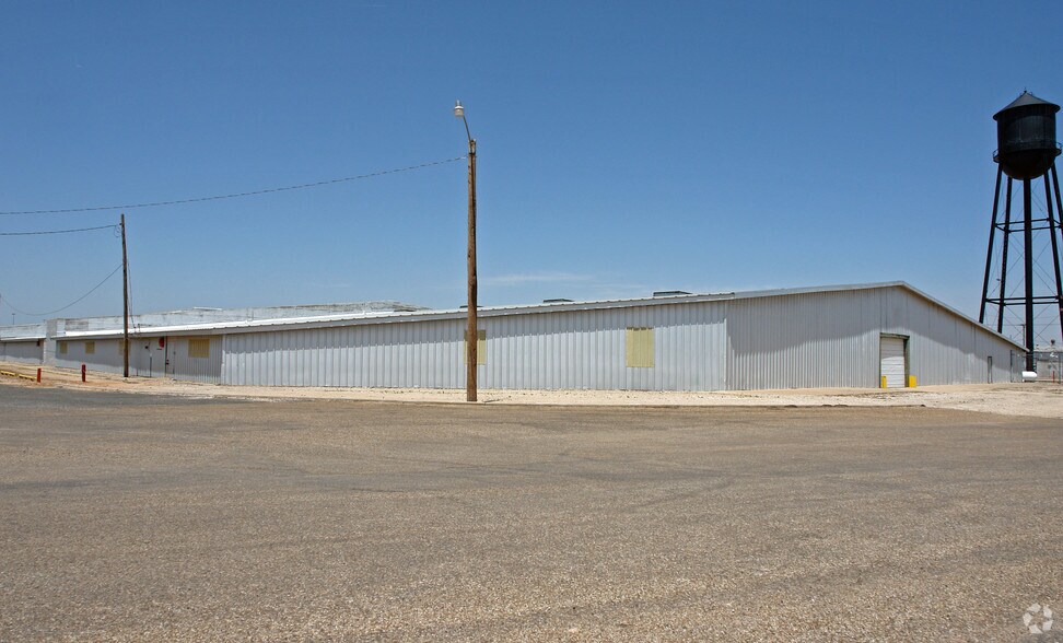 More Photos Of 2411 Avenue E, Lubbock Industrial For Sale
