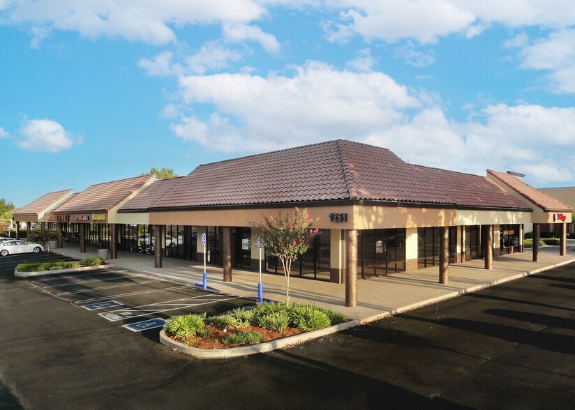 More Photos Of 1251 Base Line Rd, Roseville Unknown For Lease