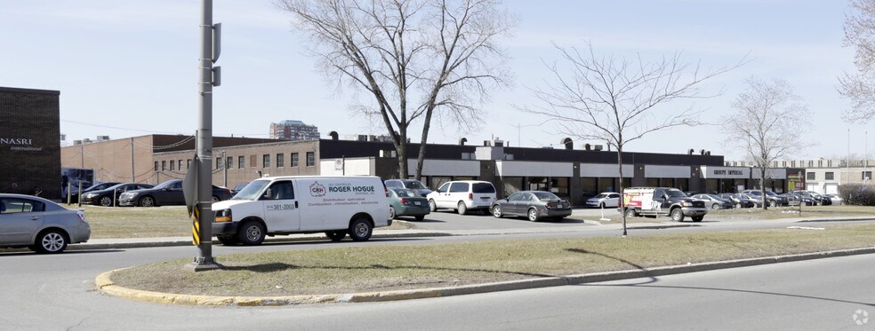 More Photos Of 600-650 Boul Lebeau, Montréal Warehouse For Lease