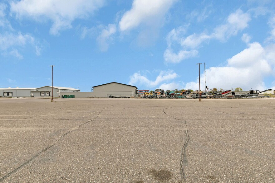 More Photos Of 14860 165th Ave, Becker Restaurant For Sale