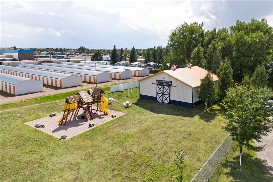 More Photos Of 1902 Avenue C, Cheyenne Self Storage For Lease