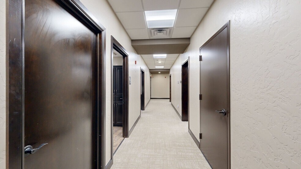 Primary Photo Of 3151 W Tecumseh Rd, Norman Medical For Lease