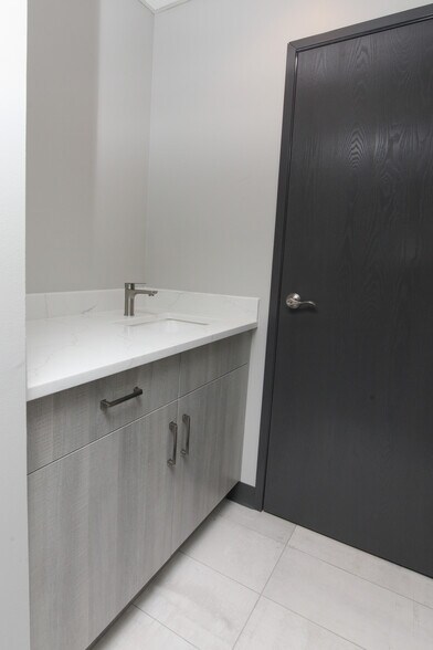 More Photos Of 38300 Van Dyke Ave, Sterling Heights Medical For Lease