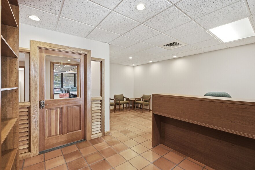 More Photos Of 900 SE Ocean Blvd, Stuart Medical For Sale