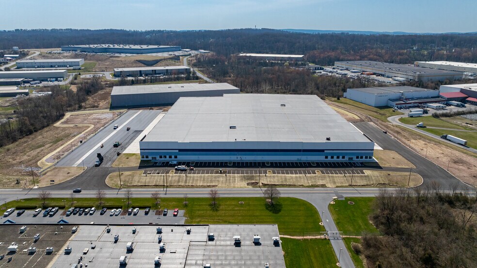 More Photos Of 60 Industrial Rd, Elizabethtown Distribution For Sale
