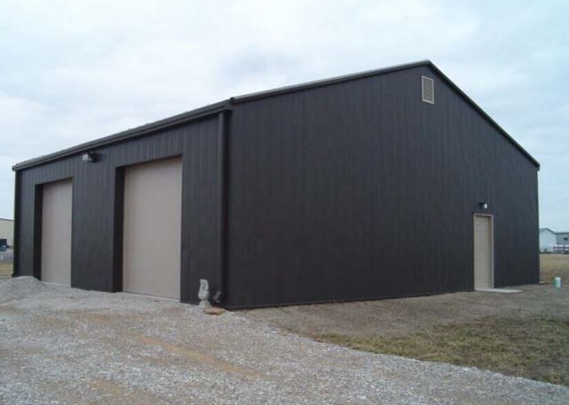 Primary Photo Of 3321 Commerce Dr, Newburgh Warehouse For Lease