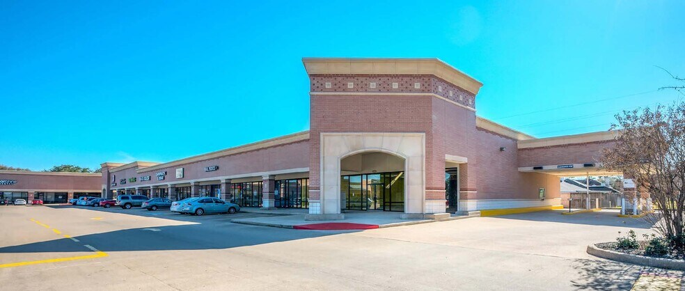 More Photos Of 12120-12234 Jones Rd, Houston Unknown For Lease