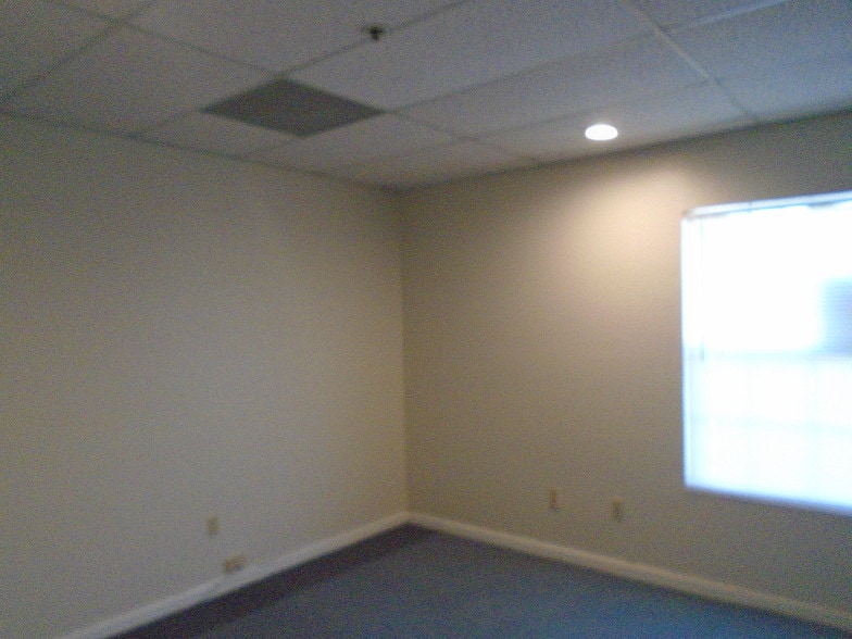 More Photos Of 1090 Adams St, Benicia Loft Creative Space For Lease