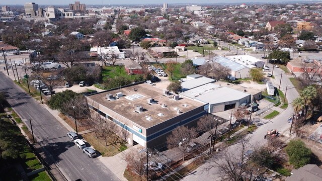 More Photos Of 1009-1019 E Euclid Ave, San Antonio Warehouse For Sale
