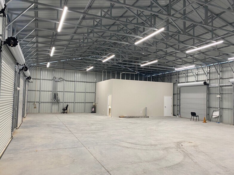 More Photos Of 2720 Kirby Cir NE, Palm Bay Light Distribution For Sale