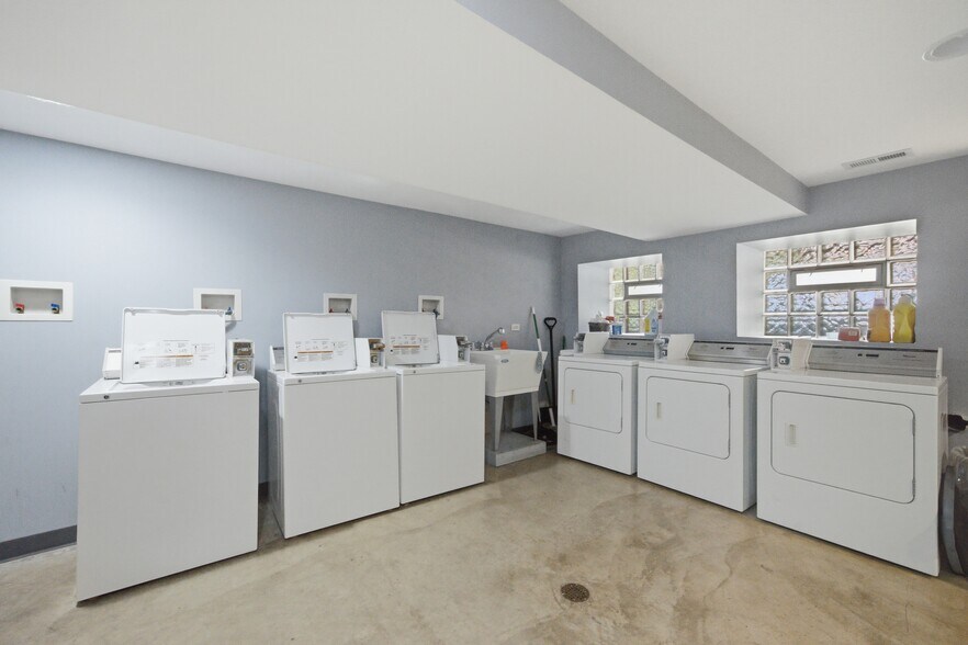 More Photos Of 1640-1642 W Fargo Ave, Chicago Apartments For Sale