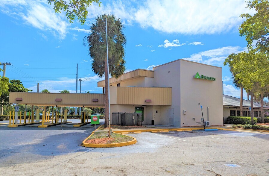More Photos Of 650 N Congress Ave, Delray Beach Bank For Lease