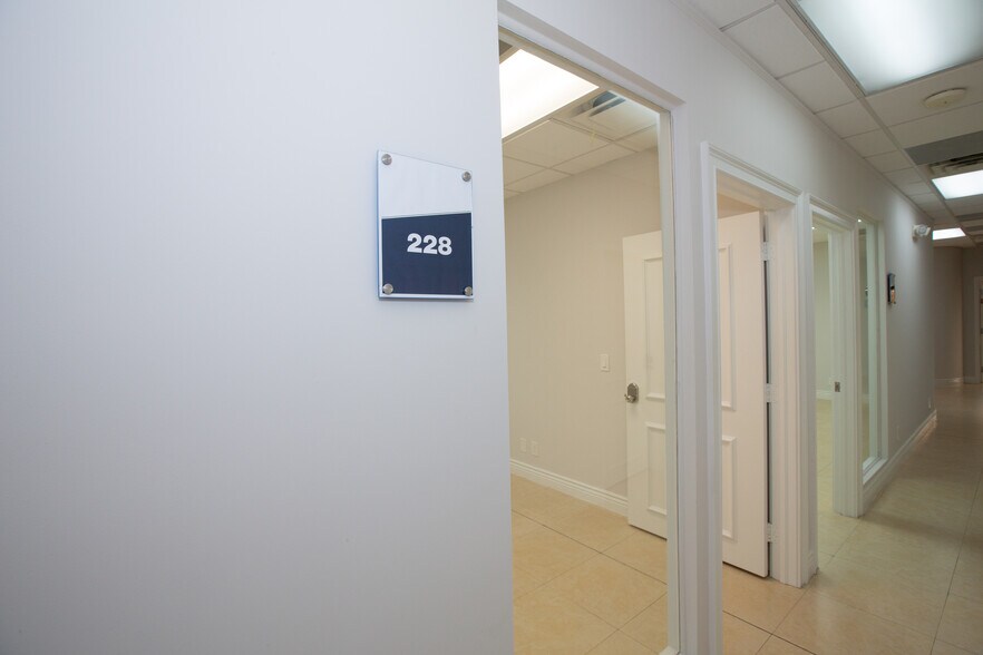 More Photos Of 1100 S Federal Hwy, Deerfield Beach Medical For Lease