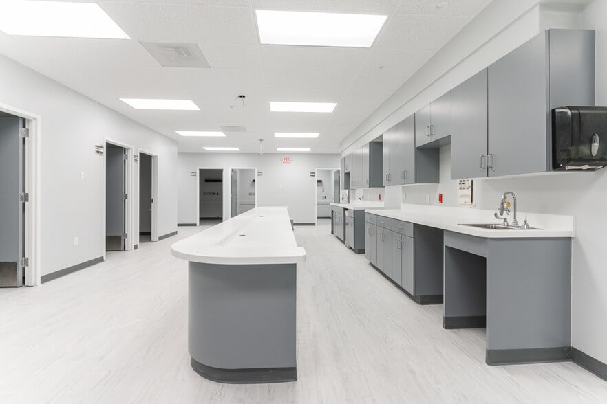 More Photos Of 11360 Pembrooke Sq, Waldorf Medical For Lease