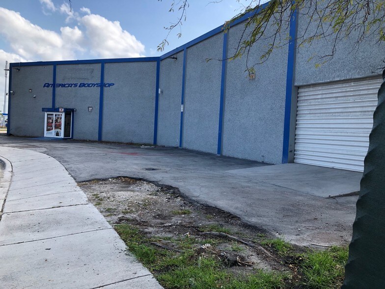 More Photos Of 13730 NW 6th Ct, North Miami Warehouse For Sale