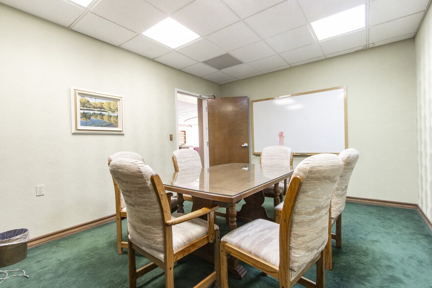 More Photos Of 4171 N Mesa St, El Paso Office For Sale