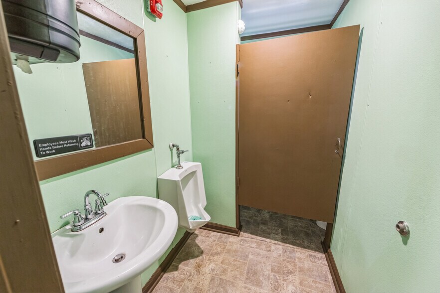 More Photos Of 211 Main St, Royersford Bar For Sale