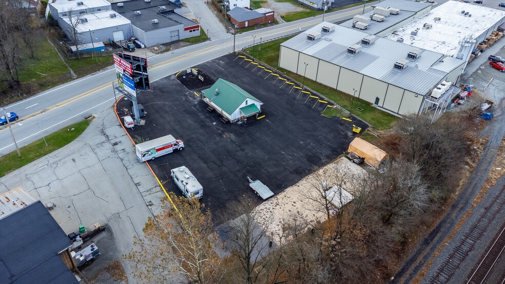 More Photos Of 702 Industrial Blvd, Latrobe Freestanding For Sale