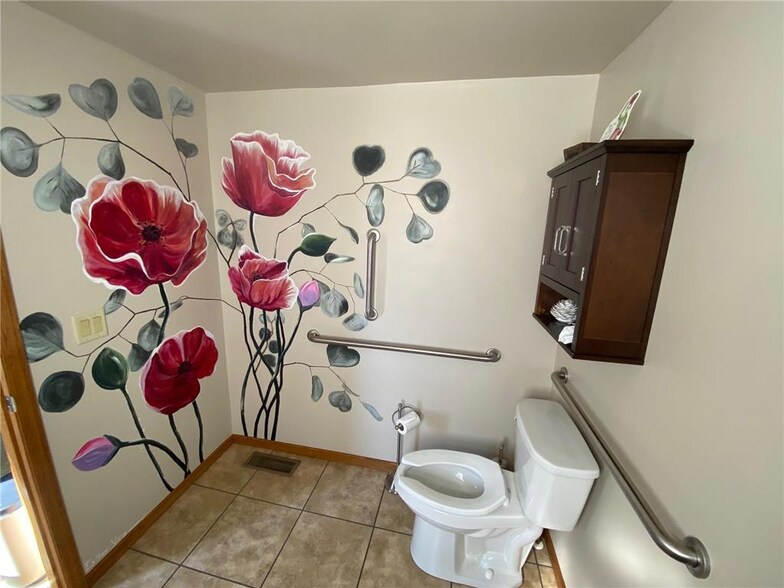 More Photos Of 1017 1st Ave NE, Little Falls Freestanding For Sale