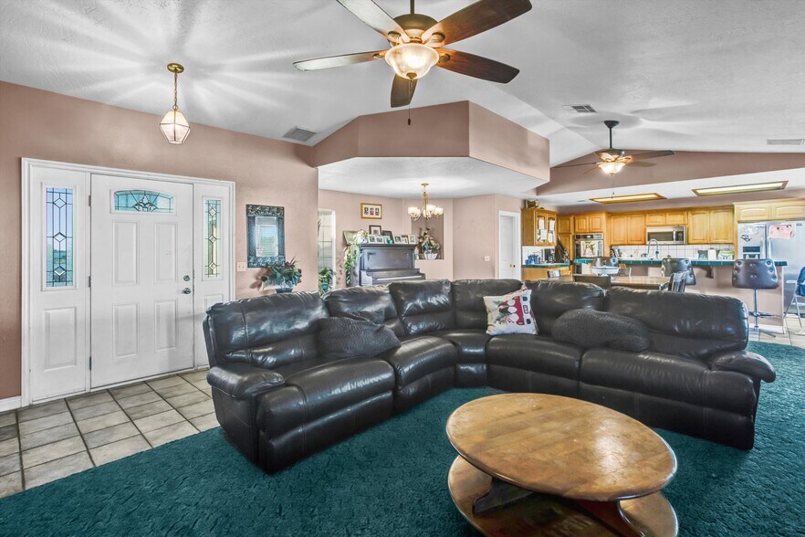 More Photos Of 10439 Mesa St, Oak Hills Multifamily For Sale