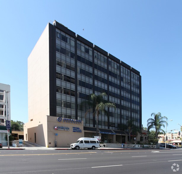 Primary Photo Of 16260 Ventura Blvd, Encino Medical For Lease