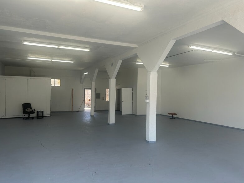 More Photos Of 11500 Atlantic Ave, Lynwood Storefront Retail Residential For Sale