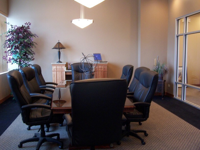 More Photos Of 7851 W 185th St, Tinley Park Unknown For Lease