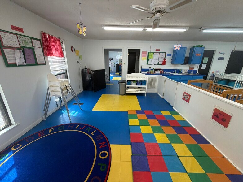 More Photos Of 1816 Hinson Loop Rd, Little Rock Daycare Center For Sale