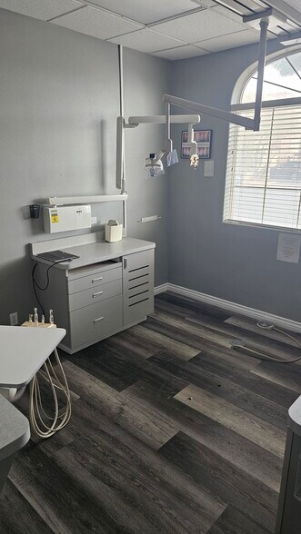 More Photos Of 3505 E Harmon Ave, Las Vegas Medical For Lease