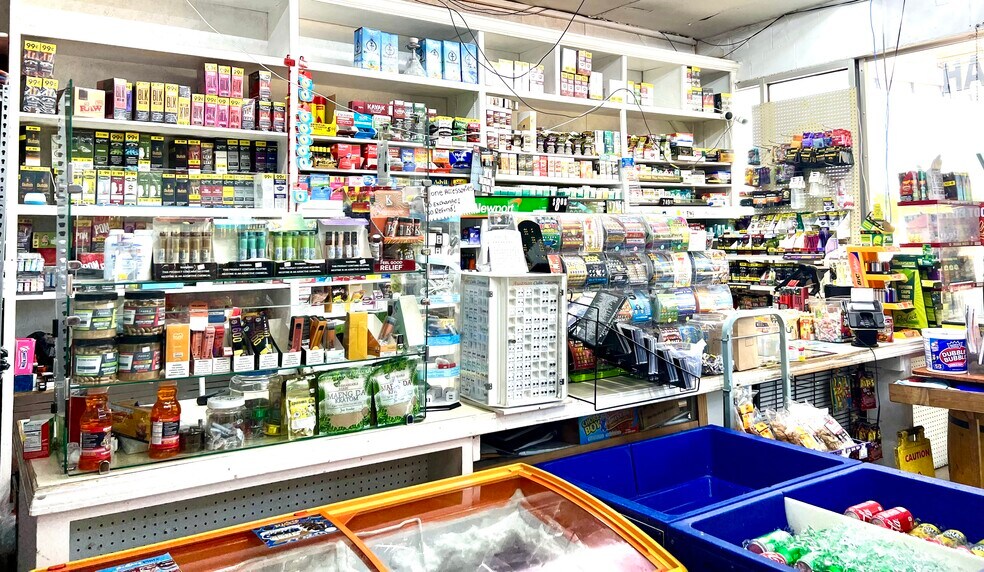 More Photos Of 25078 Highway 51, Crystal Springs Convenience Store For Sale