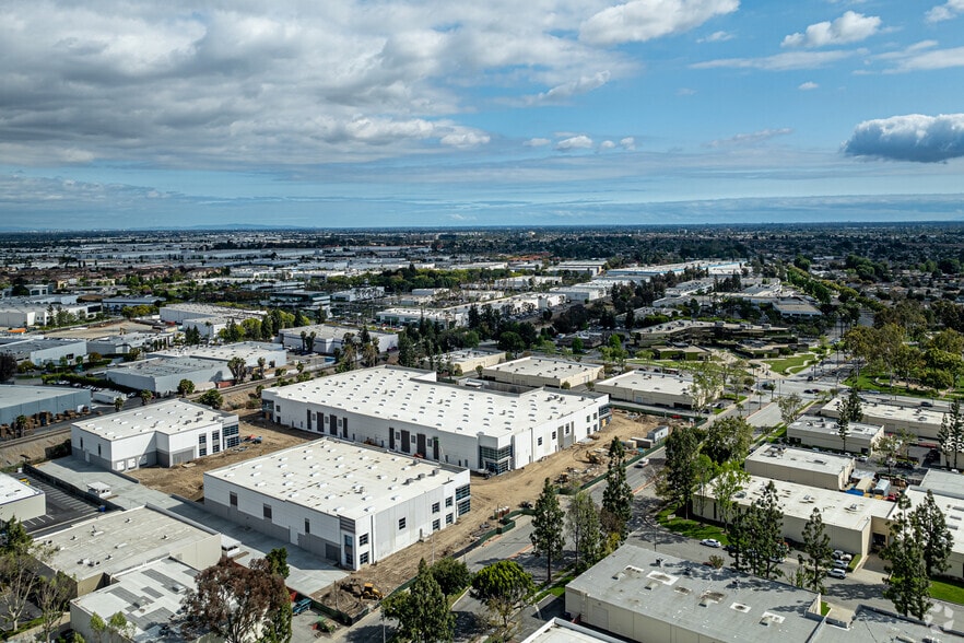 More Photos Of 9920 Pioneer Blvd, Santa Fe Springs Unknown For Lease