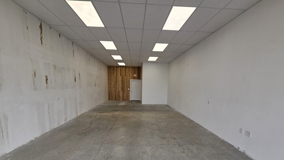 More Photos Of 520-530 7th Ave, Longview General Retail For Sale