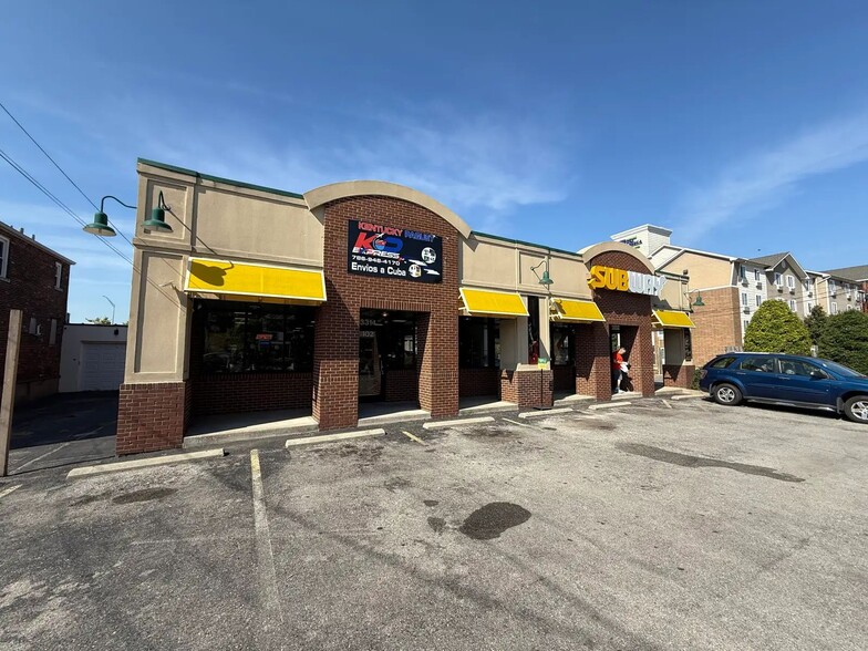 Primary Photo Of 3314 Preston Hwy, Louisville Restaurant For Sale