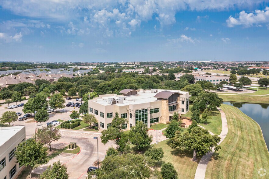 More Photos Of 2871 Lake Vista Dr, Lewisville Office For Lease