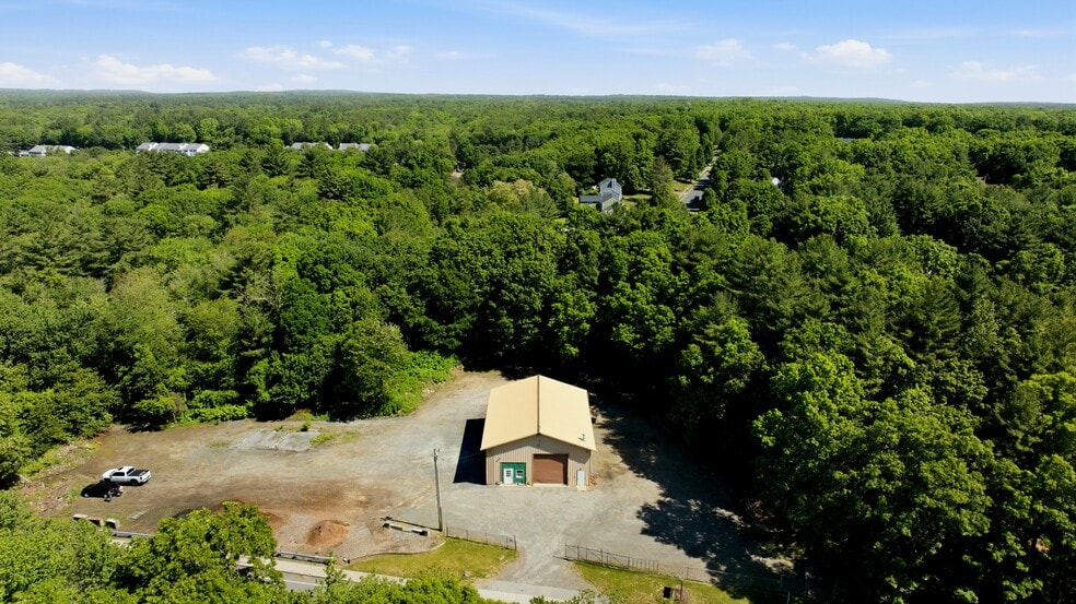 More Photos Of 86 Eastman St, Mansfield Specialty For Sale
