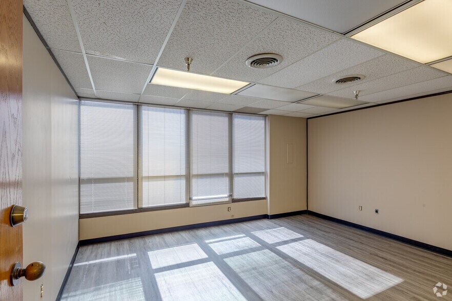 More Photos Of 5601 NW 72nd St, Oklahoma City Medical For Lease