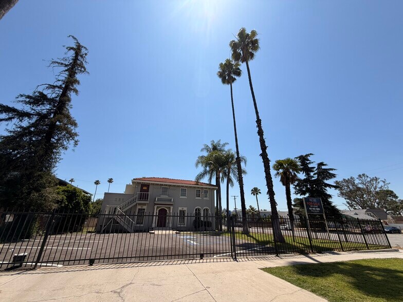 More Photos Of 1669 N E St, San Bernardino Office For Sale
