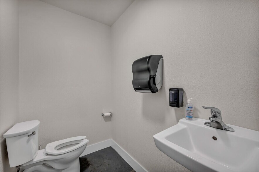 More Photos Of 2 Brown dr, Mound House Manufacturing For Sale