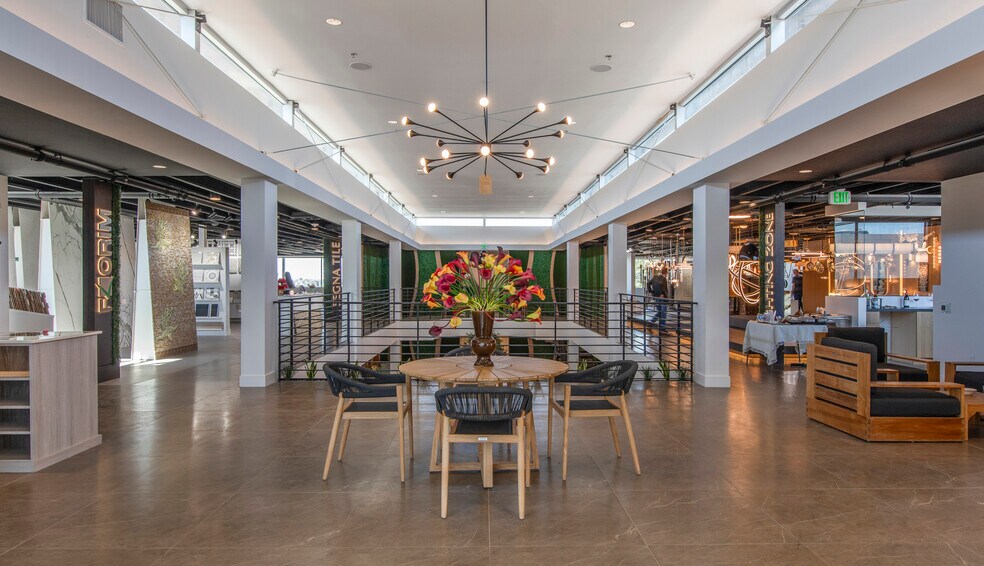 More Photos Of 2413 Pacific Coast Hwy, Lomita General Retail For Sale