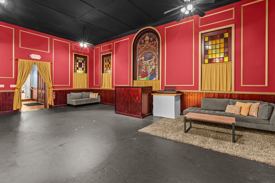 More Photos Of 11 E Broadway, Salem Theater Concert Hall For Sale