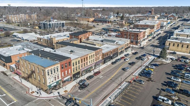 More Photos Of 105 E Main St, Niles Storefront For Sale