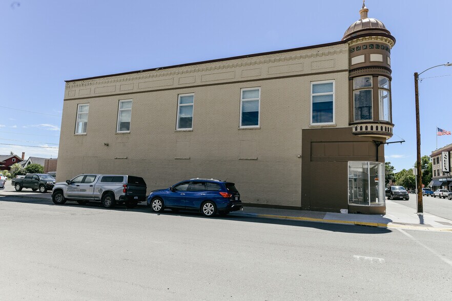 More Photos Of 4 S Idaho St, Dillon Office For Sale