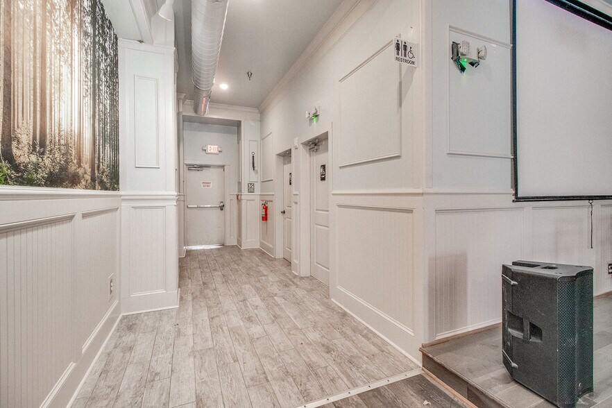 More Photos Of 21 E Athens St, Winder General Retail For Sale