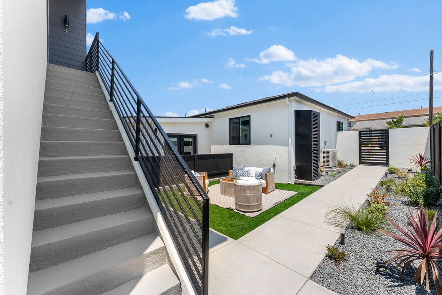 More Photos Of 2722 Nye St, San Diego Apartments For Sale
