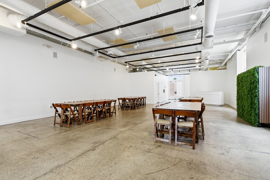 More Photos Of 33 S Fair Oaks Ave, Pasadena Office For Sale