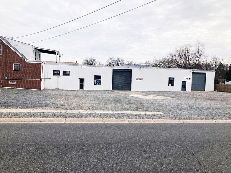 More Photos Of 1900 Kirkwood Hwy, Wilmington Freestanding For Lease