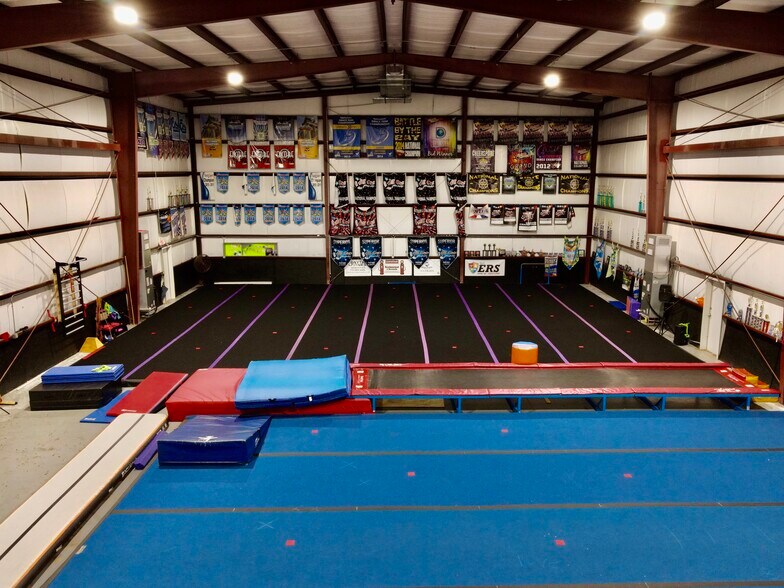 More Photos Of 9050 16th Pl, Vero Beach Warehouse For Lease